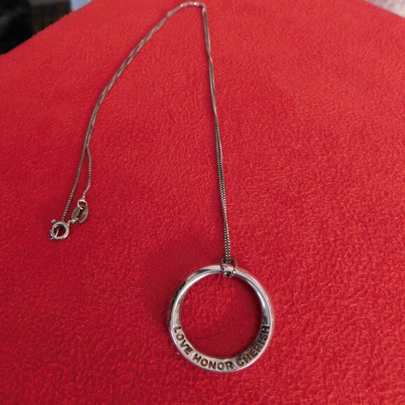 Ladies 925 Sterling Silver Necklace - Love, Honor, Cherish - Picture 1 of 4